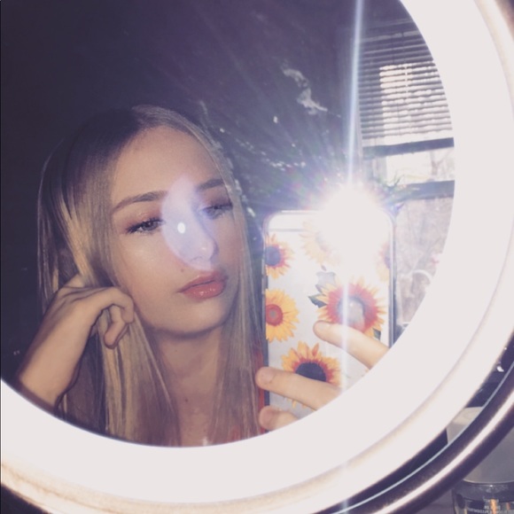 Meet your Posher, Rachel - Picture 1 of 1